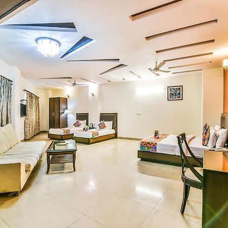 Hotel Alpine Tree New Delhi Exterior photo