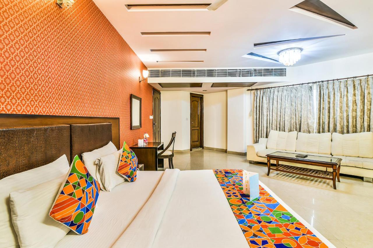 Hotel Alpine Tree New Delhi Exterior photo
