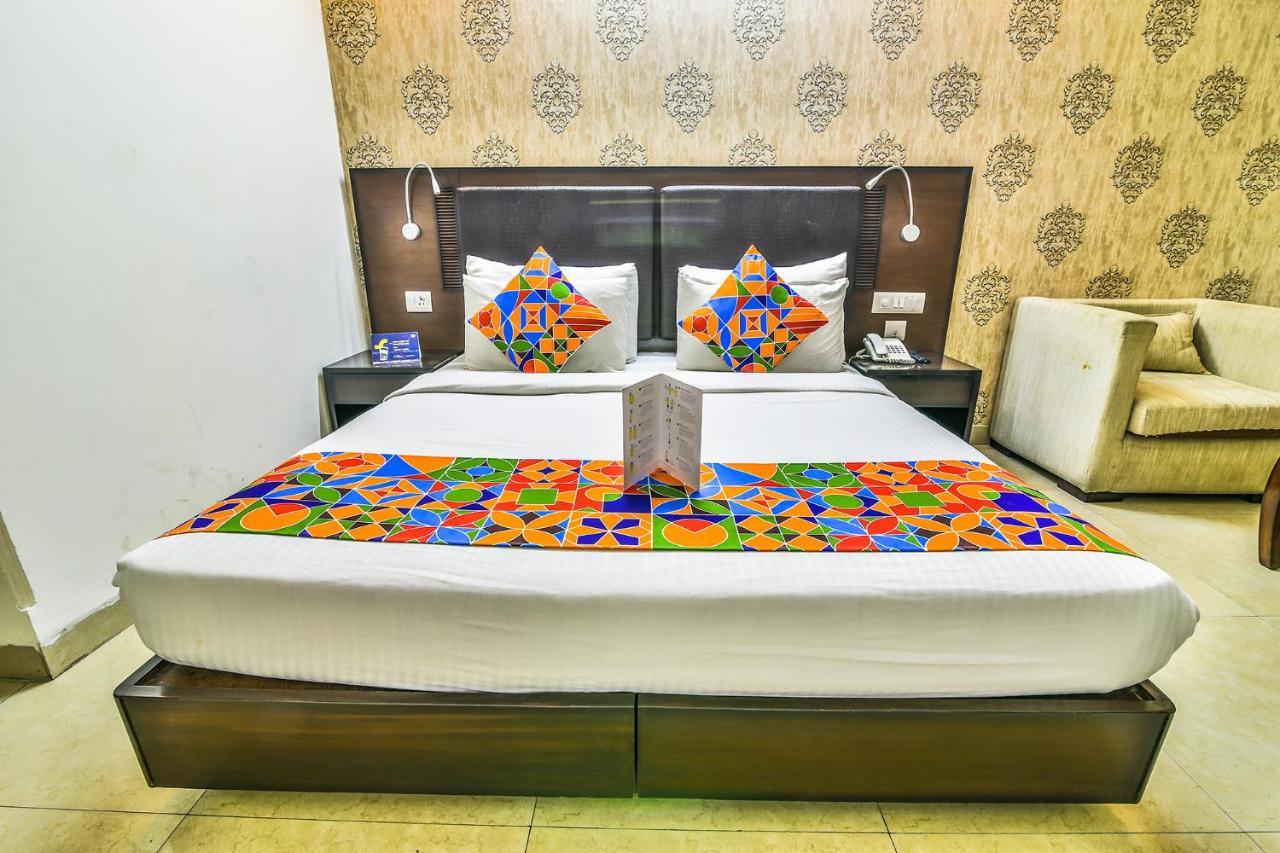 Hotel Alpine Tree New Delhi Exterior photo